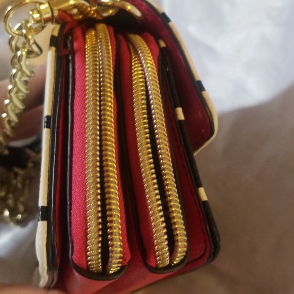 Betsey Johnson  cross body - Picture 8 of 8